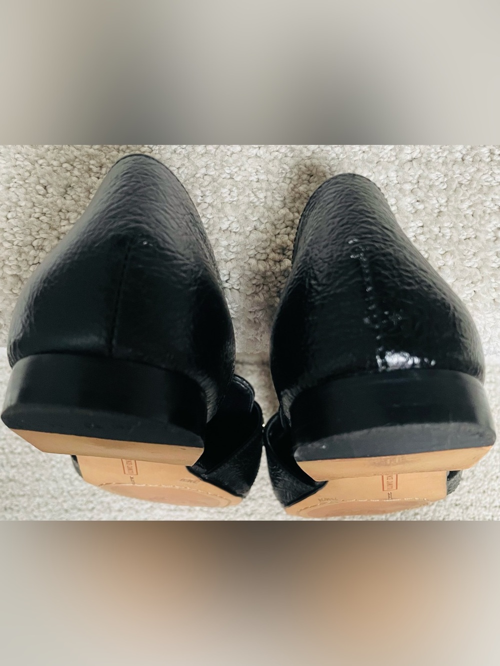Vince Camuto Wenerly Gold Tone Studded Black Textured Leather Slip On Flat - Picture 4 of 7